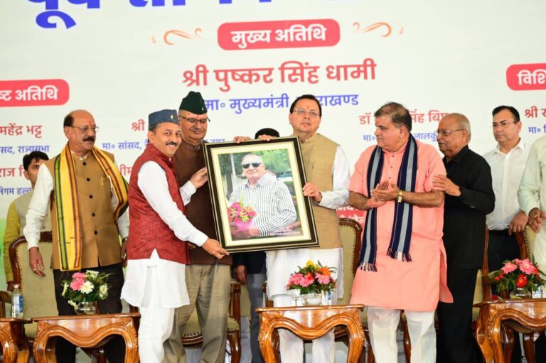 राज्य स्थापना की रजत जयंती पर मुख्यमंत्री पुष्कर सिंह धामी ने किया भव्य ‘पूर्व सैनिक सम्मेलन’ का उद्घाटन, कहा — “उत्तराखंड की पहचान वीरता और समर्पण से है”
