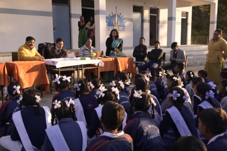 लमगड़ा से ढौरा तक… जिलाधिकारी की लगातार जांच, अस्पताल से स्कूल तक कई खामियां आईं सामने!