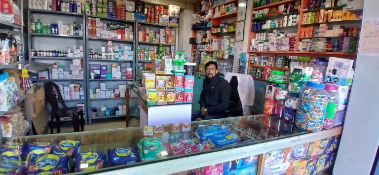 मुख्यमंत्री स्वरोजगार योजना से बदली तक़दीर: अल्मोड़ा के नितिन शाह बने आत्मनिर्भर, चार युवाओं को दिया रोजगार