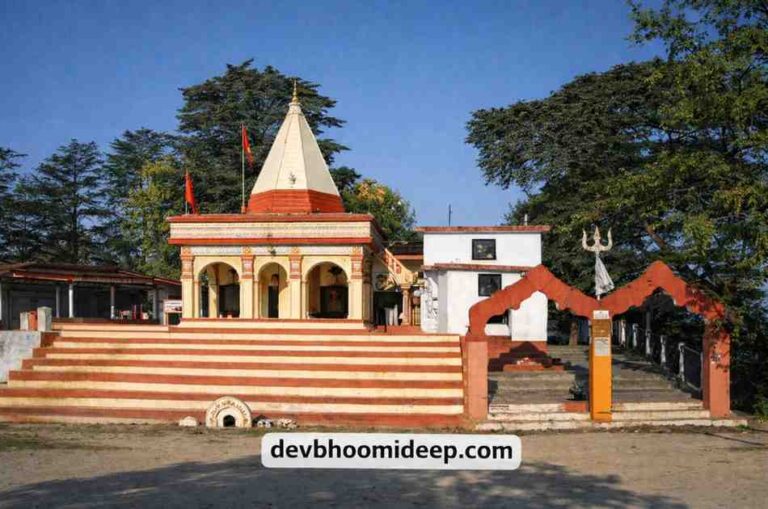 देवभूमि का शक्ति केंद्र: देवीधुरा मंदिर की आस्था, इतिहास और रहस्यमयी परंपराएँ