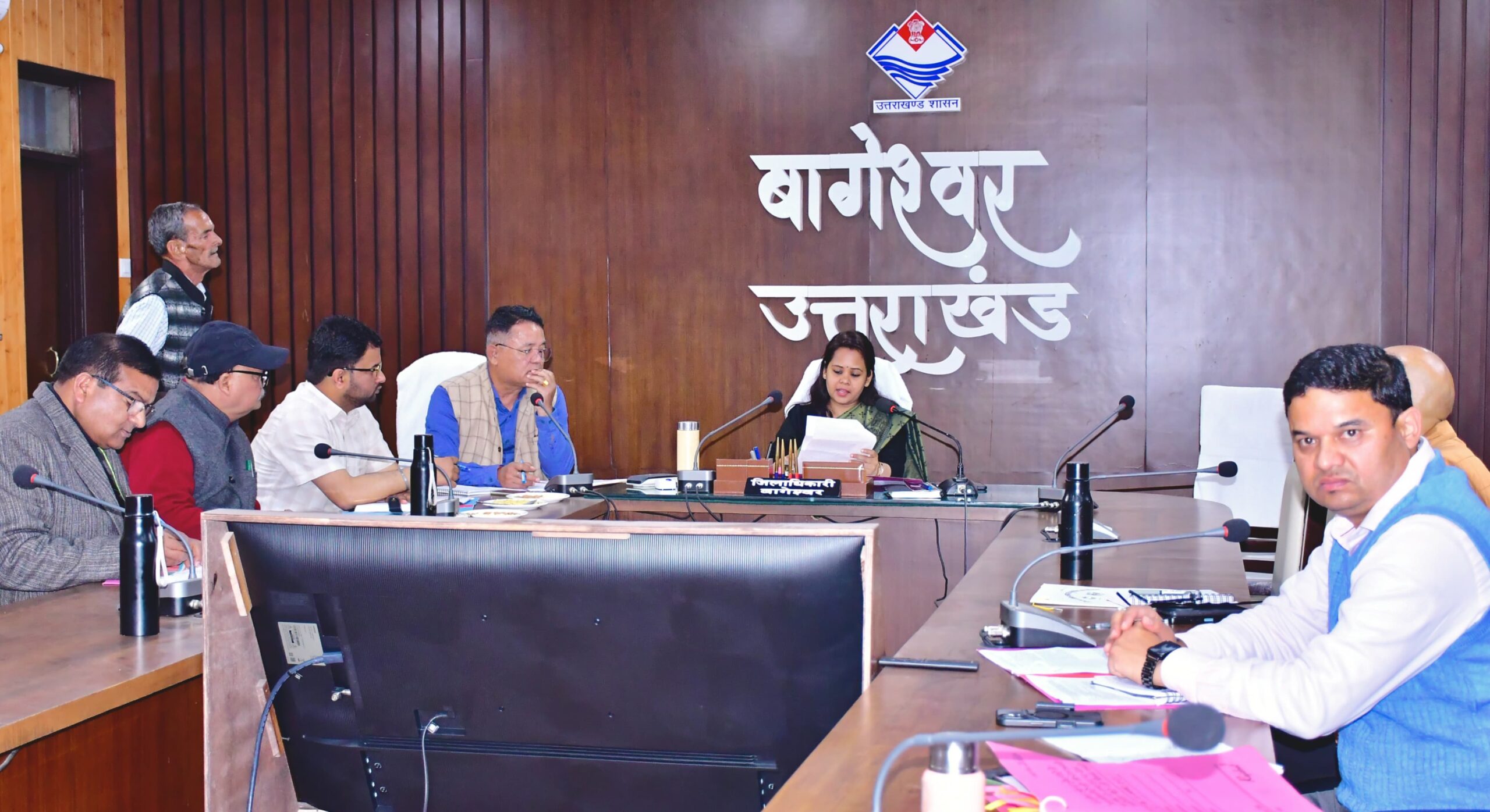 स्वतंत्रता सेनानियों के उत्तराधिकारियों की समस्याओं पर बैठक, त्वरित समाधान के निर्देश