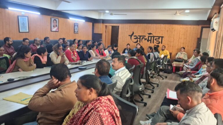 अल्मोड़ा में मतदाता सूची के विशेष पुनरीक्षण की तैयारियां तेज़, BLOs को प्रशिक्षण