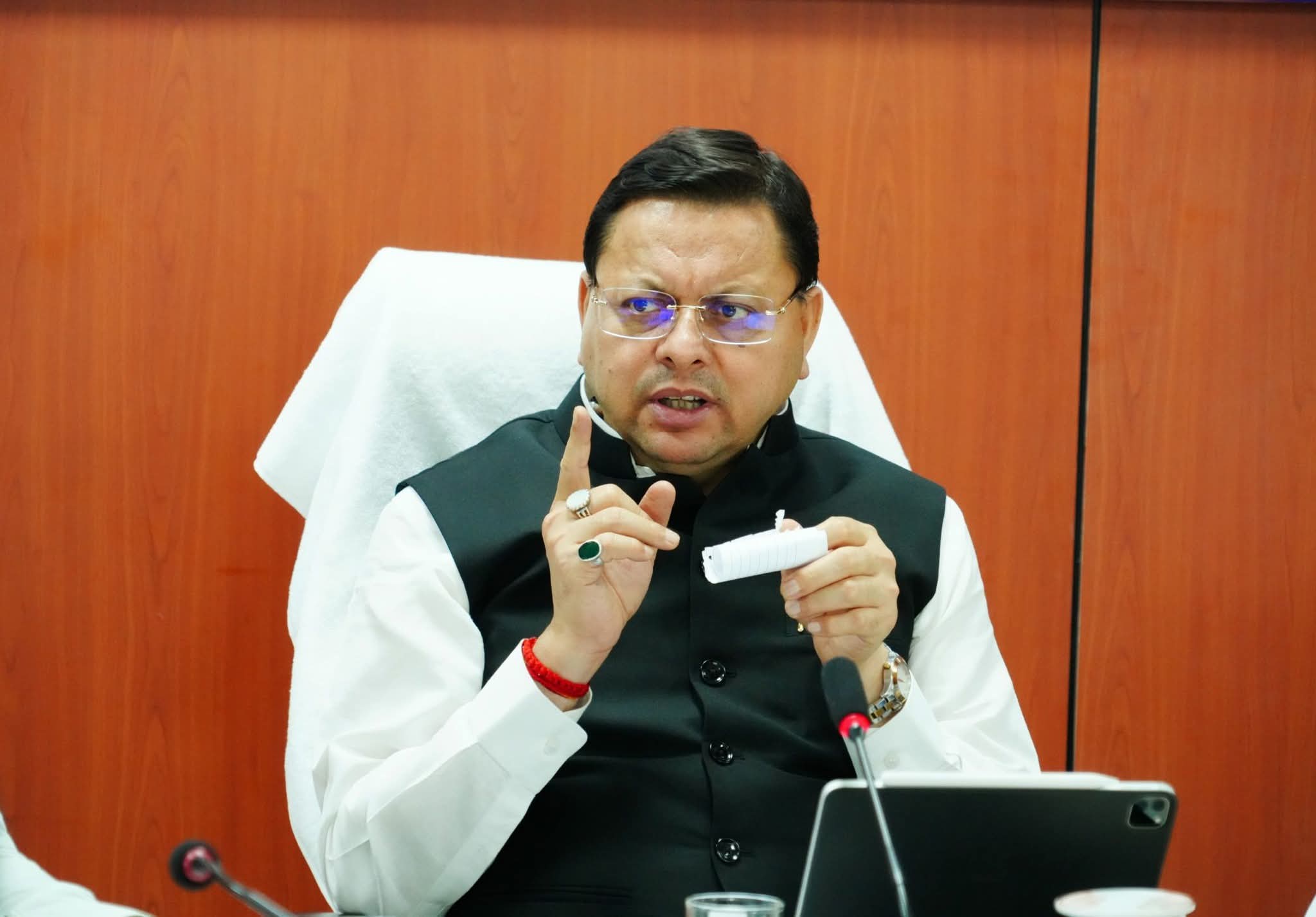 चम्पावत में राजमार्गों की सफाई के लिए 50 लाख रुपये की धनराशि स्वीकृत