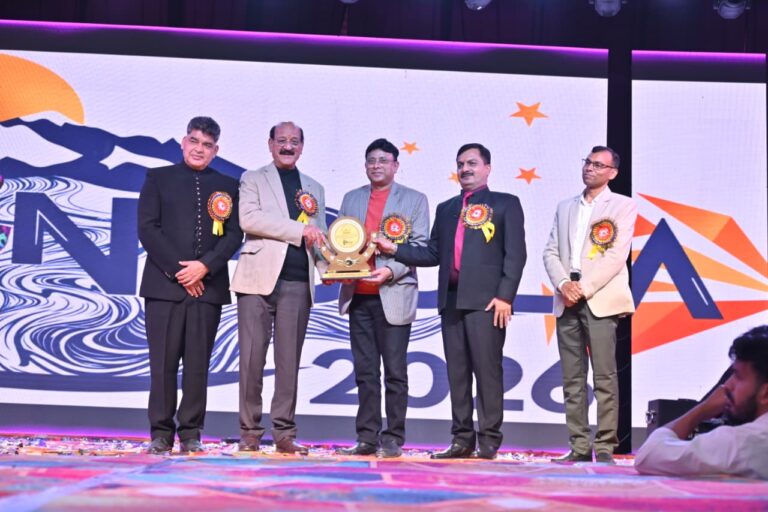 अल्मोड़ा पहुंचे कैबिनेट मंत्री, विकास कार्यों की समीक्षा के साथ मेडिकल कॉलेज के वार्षिकोत्सव में हुए शामिल