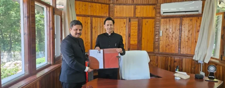 नैनीताल में मतदाता सूची पुनरीक्षण कार्यक्रम शुरू, बीएलओ घर-घर जाकर करेंगे विवरणों का सत्यापन