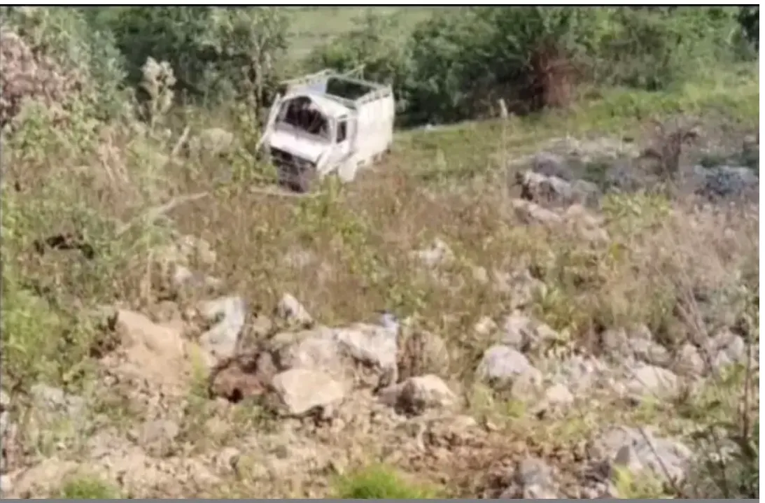 बागेश्वर के कपकोट में खाई में गिरा वाहन, हादसे में दो की मौत और चार घायल