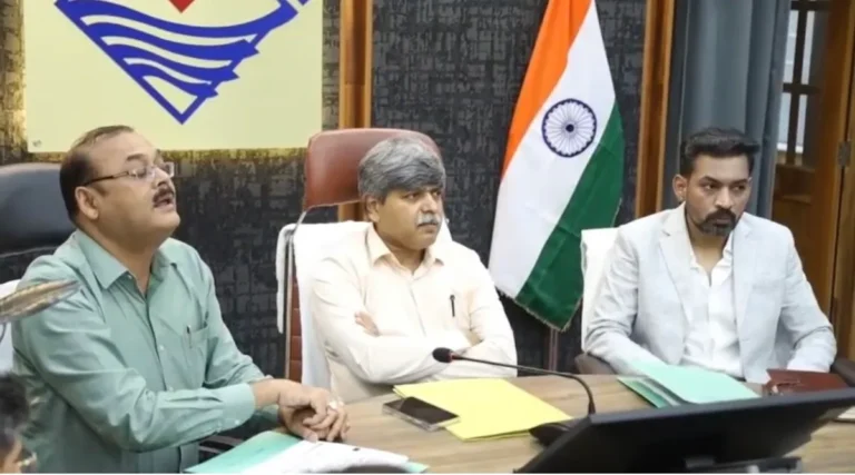 देहरादून में मानसून तैयारियों की गहन समीक्षा, प्रमुख सचिव ने दिए महत्वपूर्ण निर्देश
