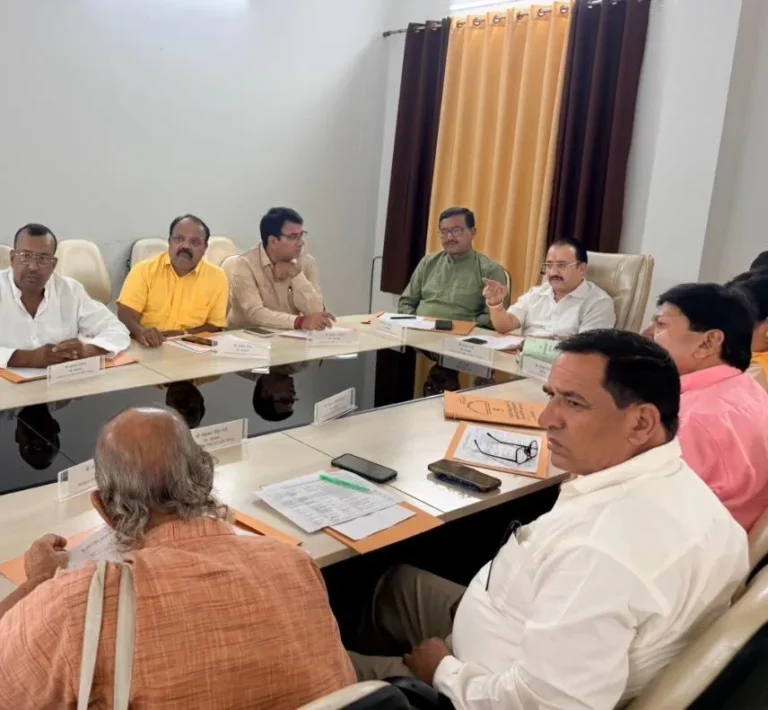 अन्य पिछड़ा वर्ग आयोग अध्यक्ष संजय नेगी ने की शिकायतों की सुनवाई, अधिकारियों को दिए त्वरित कार्रवाई के निर्देश