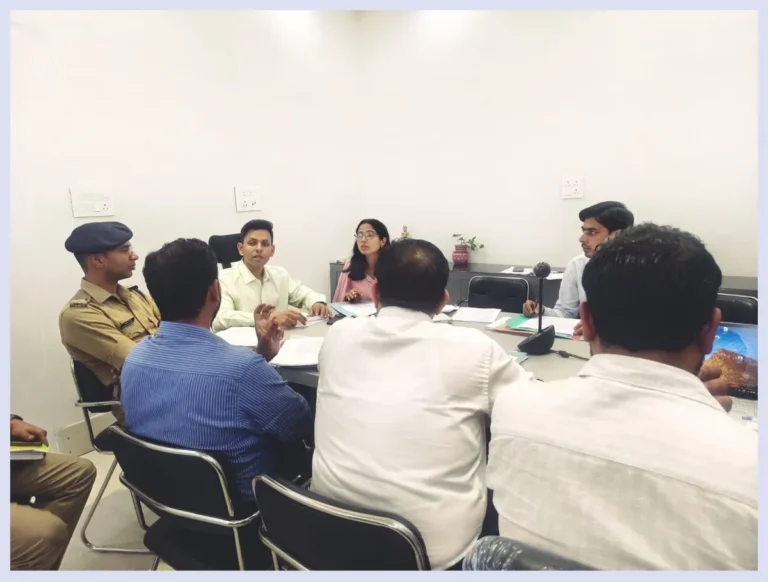 अल्मोड़ा में सड़क सुरक्षा टास्क फोर्स की बैठक: जिलाधिकारी ने दिए दुर्घटना संभावित स्थलों पर सुधार के निर्देश