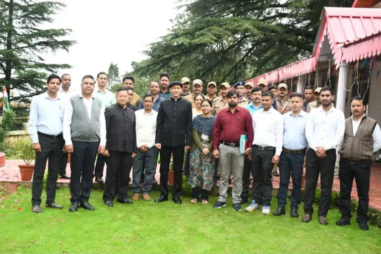 नैनीताल में 80वें स्वतंत्रता दिवस का भव्य आयोजन, प्रभारी मंत्री ने किया ध्वजारोहण