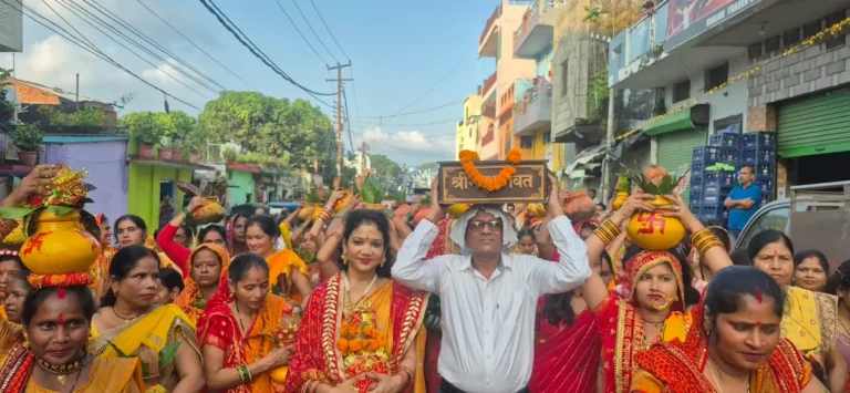 टनकपुर में भव्य कलश यात्रा के साथ दशहरा महोत्सव का शानदार आगाज, भक्तिमय हुआ माहौल