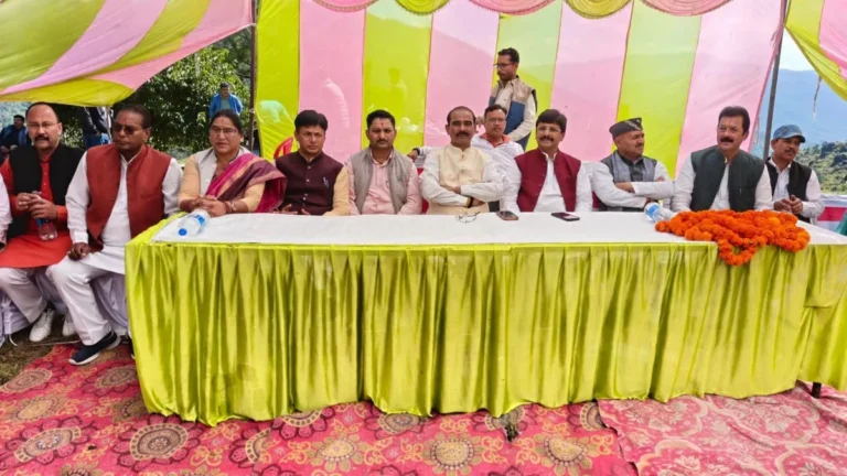 अल्मोड़ा में ₹8.10 करोड़ की दो सड़क परियोजनाओं का शिलान्यास, ग्रामीण आवागमन होगा सुगम