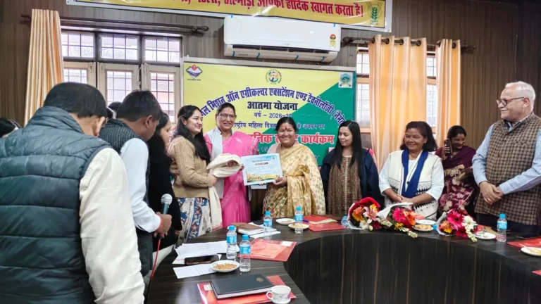 मटेला में महिला किसान दिवस पर कृषक-वैज्ञानिक संवाद, उत्कृष्ट कृषकों का सम्मान